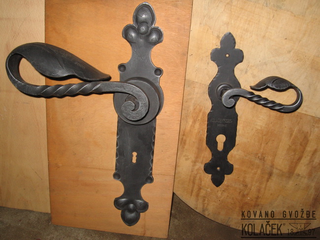 Kovana kvaka — model 18